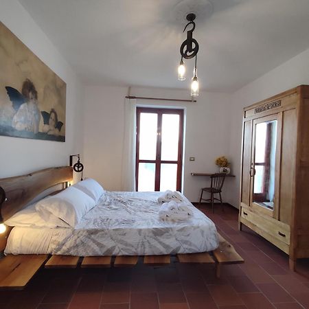 Ca Di Me Villa La Morra Room photo